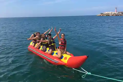 Peniche: Traction Buoy o Banana Boat Adventure
