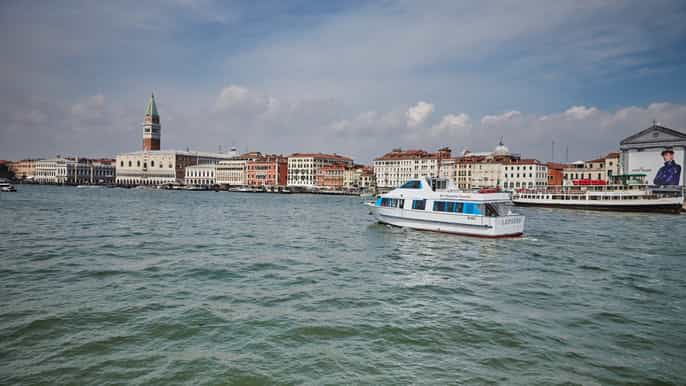 Punta Sabbioni: Traslado de ida y vuelta en barco a Venecia