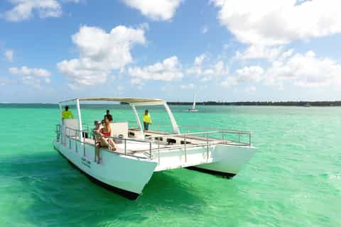Punta Cana: tour privado en catamarán con esnórquel