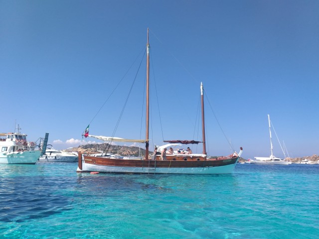Visit From Palau La Maddalena Archipelago Sailing Trip with Lunch in Costa Smeralda