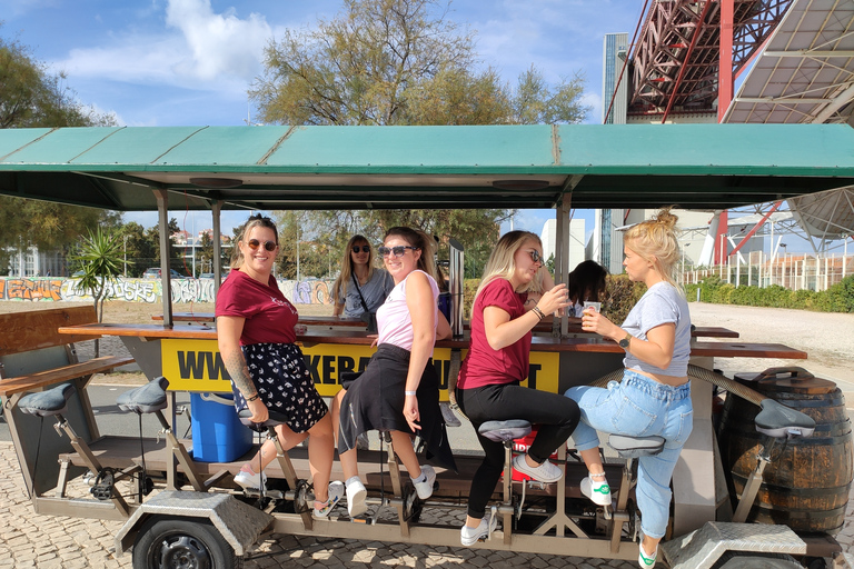 Lisbon: Beer Bike Tour with Sangria and BeerLisbon: 1-Hour Beer and Sangria Bike Tour