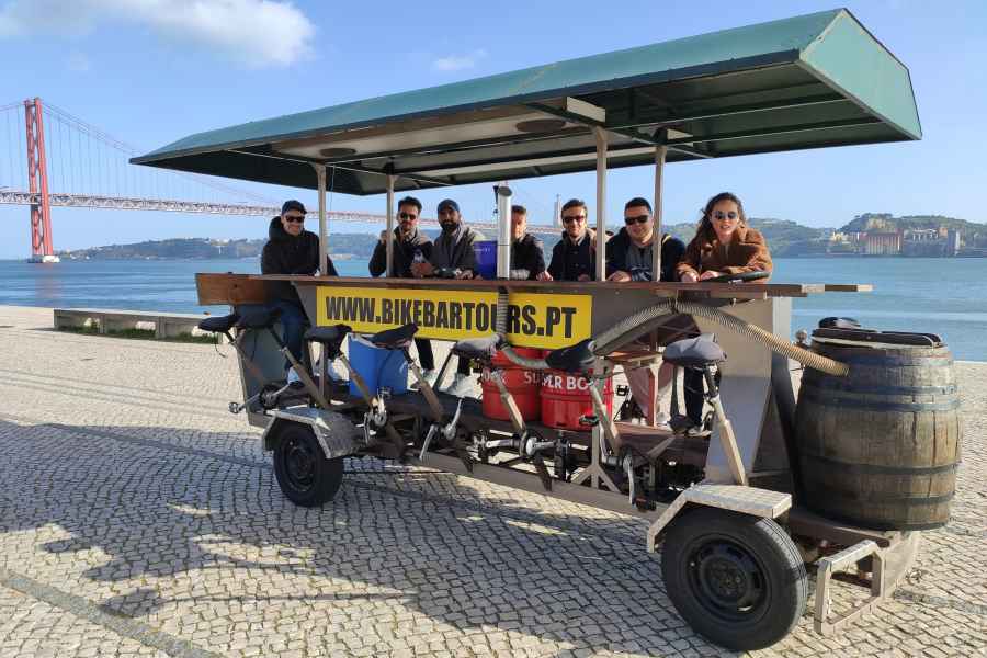 Lissabon: Geführte Stadtrundfahrt mit Sangria