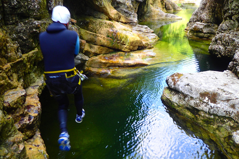 Salisburgo: viaggio di canyoning guidato di 4 ore per principianti