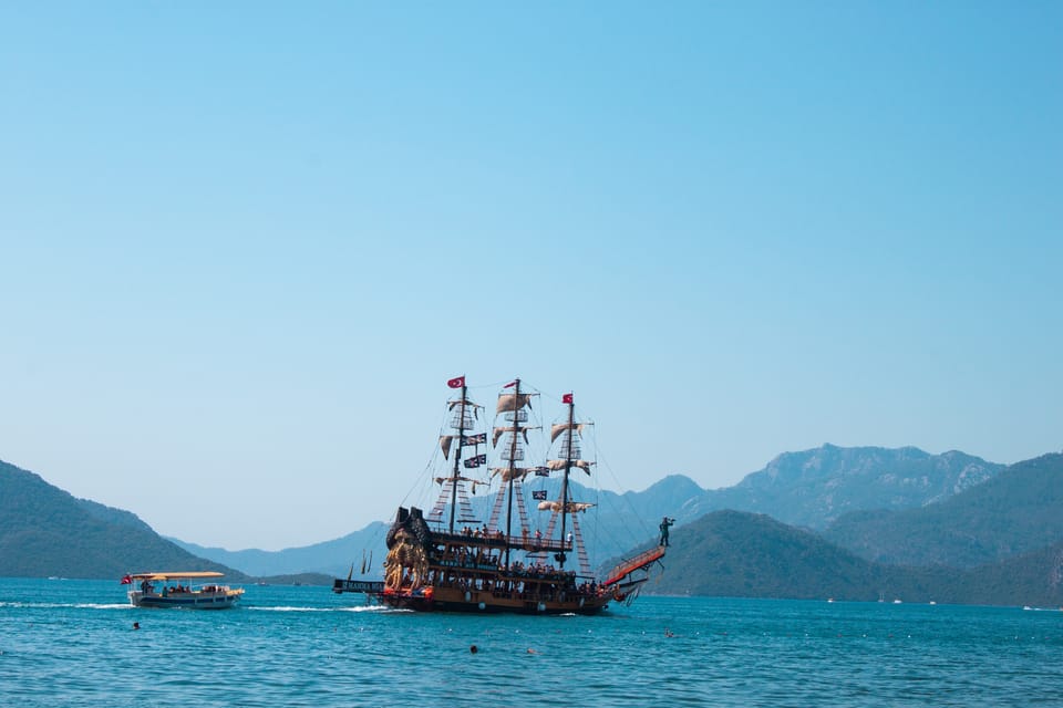 Marmaris, Piratenbootfahrt mit Essen und Getränken - Hizvo