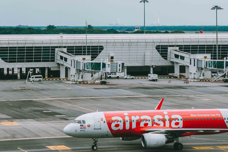 Kuala Lumpur: Private Airport Welcome Transfer & City Intro