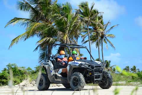 Punta Cana: Polaris 4x4 Tour und Wasserfallpool