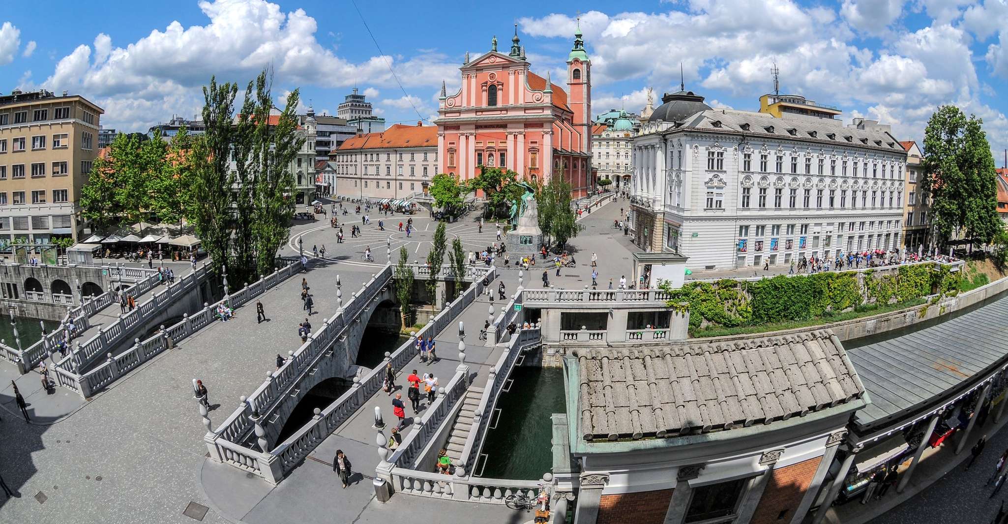 Ljubljana: Guided Walk & Funicular Ride to Ljubljana Castle photo 3