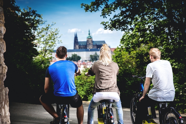 Prague : visite du centre historique en scooter électriqueVisite prolongée de 3 heures - Privée