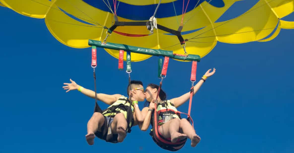 Hurghada: parasailing z odbiorem z hotelu