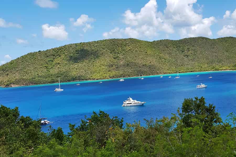 Von St. Thomas aus: Geführte St. John & Annaberg Plantation Tour. Foto: GetYourGuide