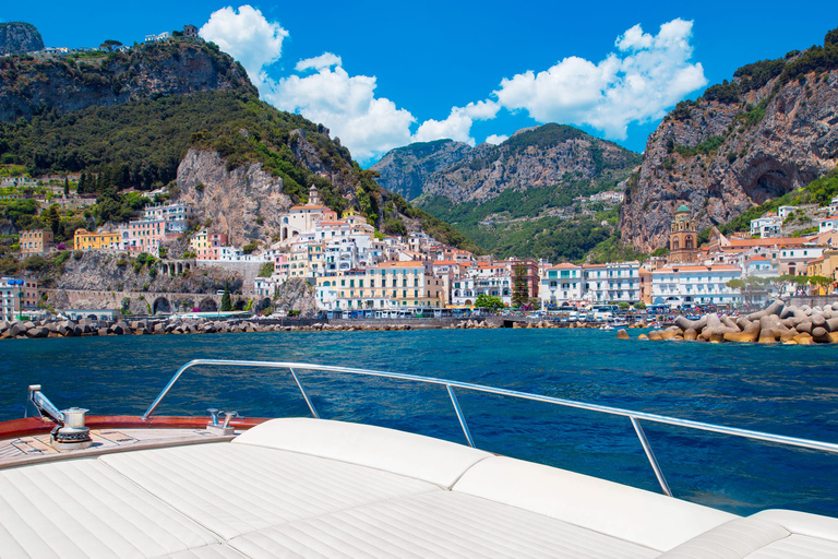 Desde Sorrento: tour en barco por la costa de Amalfi para grupos pequeñosOpción estándar