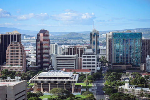 El Patrimonio de Honolulu: Un paseo por la historiaEcos del Valor: Un tour a pie por Pearl Harbor