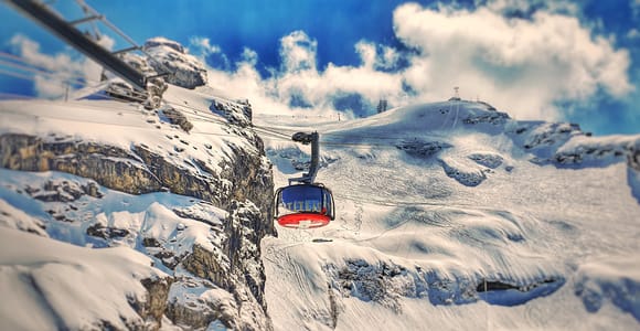 Privater Tagestour von Basel zur Gletscherwelt Titlis