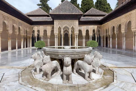 From Costa del Sol: Granada, Alhambra + Nasrid Palaces Tour From Fuengirola