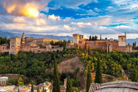 De Málaga: Excursão de dia inteiro a Alhambra com Palácios Nasrid - Não reembolsável