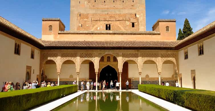 Desde La Costa Del Sol: Granada, Alhambra Tour De Los Palacios Nazaríes ...