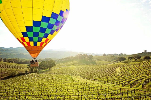 Visit Santa Rosa Hot Air Balloon Flight Above Sonoma County in Napa Valley