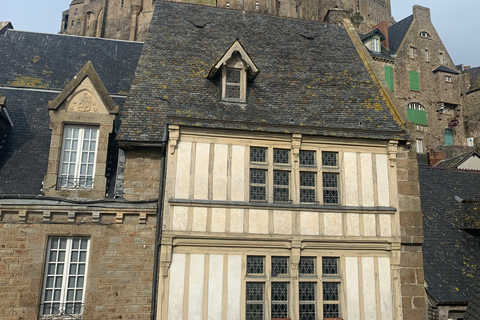 Mont Saint Michel: Walking Tour & Optional Abbey Ticket Tour in French Without Abbey Ticket