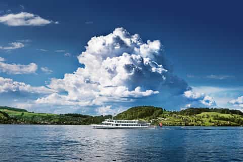 Lucerne: 2-Hour Gourmet Lunch Cruise on Lake Lucerne