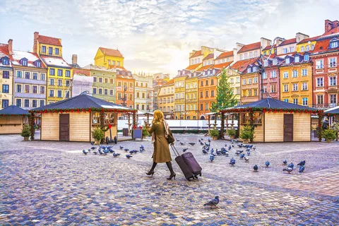 Warszawa: Wycieczka po mieście z postojem samochodem z odbiorem z lotniska