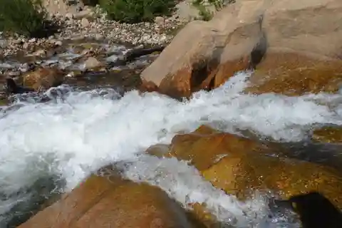Estes Park: Waterfall Hiking Tour