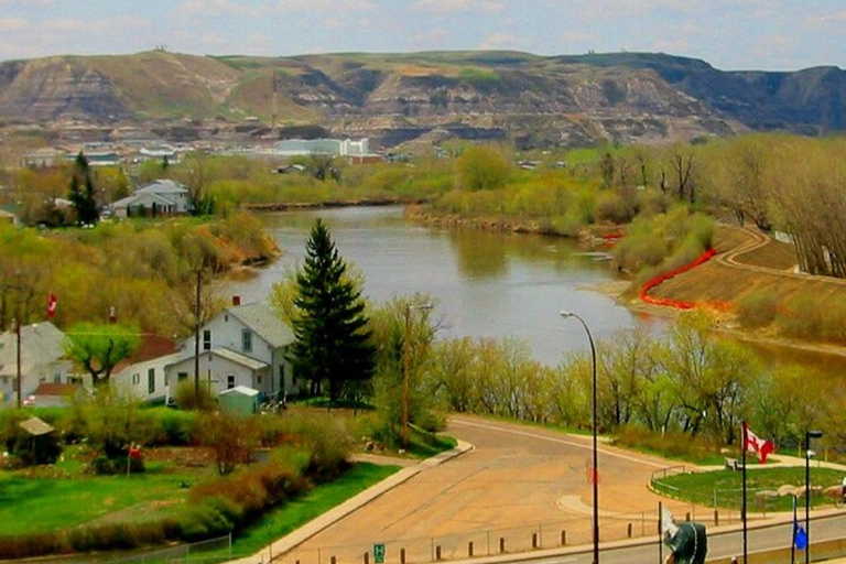 Drumheller: Hoodoos & Dinosaur Museum Day Trip from Calgary