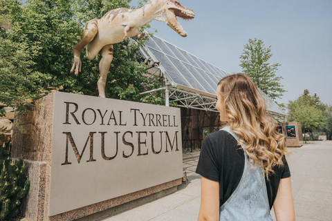 Drumheller: Hoodoos & Dinosaur Museum Day Trip from Calgary