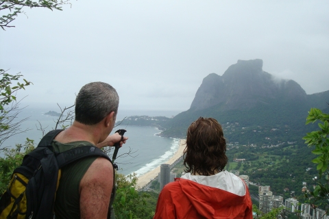 Rio de Janeiro: Dois Irmãos Hill Hike & Vidigal Favela Tour