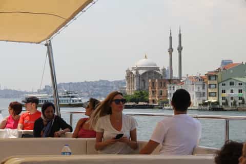 Istanbul : croisière, déjeuner, Bosphore et mer Noire