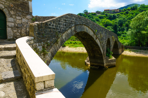 Montenegro: Ganztagestour zum Lovcen-Nationalpark &amp; mehrGruppentour: Abholung in Budva