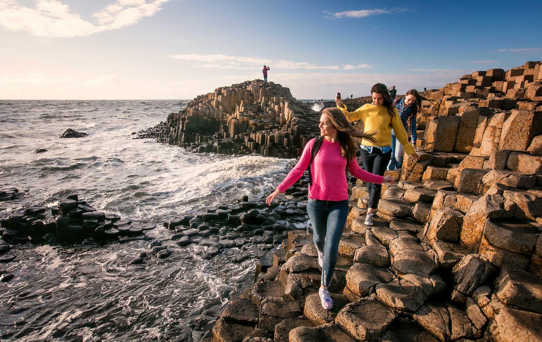 Von Belfast aus: Giant's Causeway Guided Day Tour With Castles