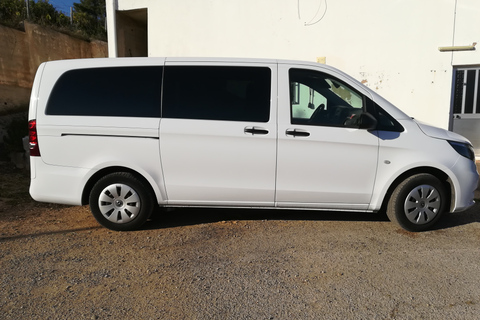 Funchal Airport: Private Transfer To/From Funchal From Accomodation in Funchal to Funchal Airport