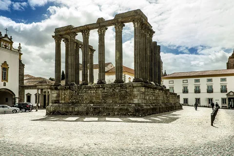 Lisbona: tour privato Evora con degustazione di vini alla Cartuxa