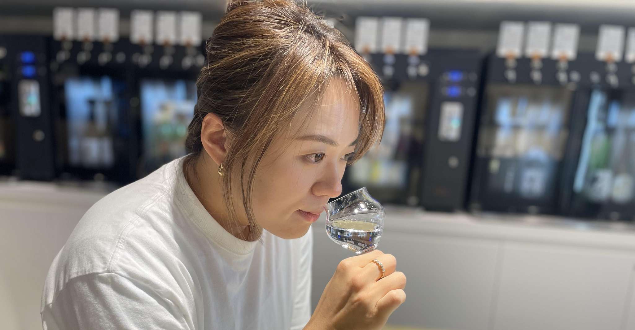 Tokyo: Guided Sake Tasting with English-speaking Host photo 2