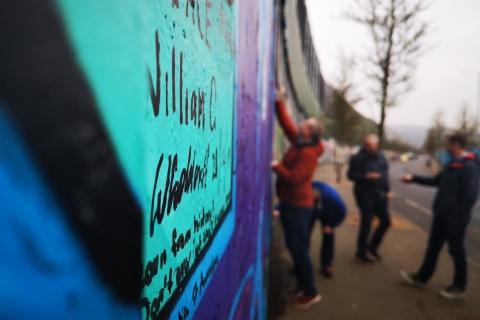 Belfast: Private Tour zu berühmten Wandgemälden