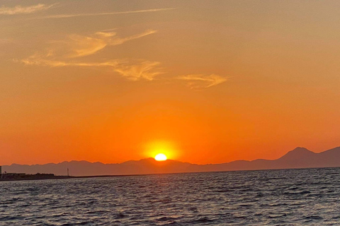 Rhodos: RIB-Kreuzfahrt bei Sonnenuntergang mit Champagner