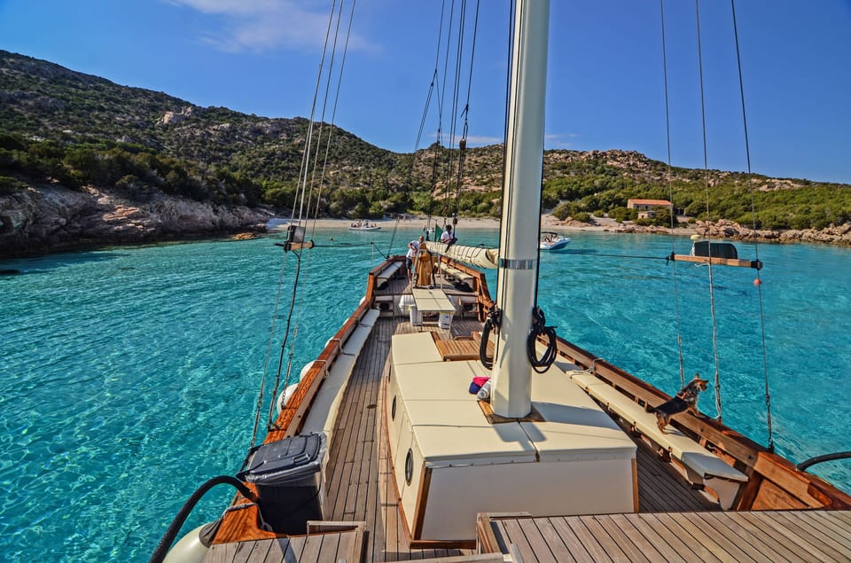 Arcipelago Della Maddalena Tour In Barca A Vela Da Palau O La