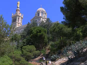 Marseille: Urban Hiking Tour with a Local Guide