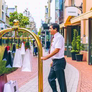 Ingolstadt: Ingolstadt Village Shopping Package