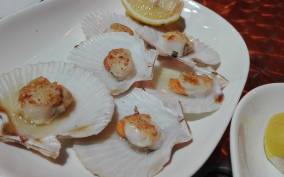 Pontevedra: Walking Tour and Galician Food Tasting