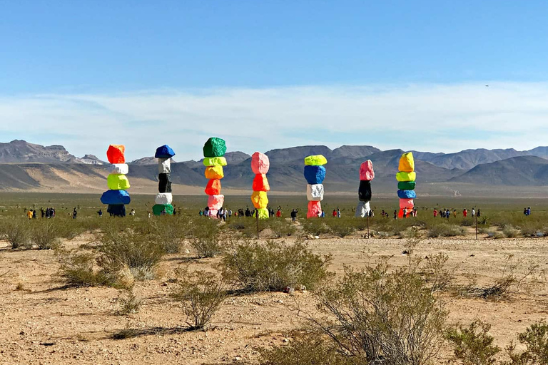 Las Vegas: Seven Magic Mountains and Las Vegas Sign Tour