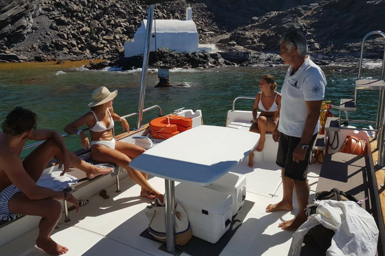 Santorini: Private Motorboat Cruise and Volcano Hike Daytime 4-Hour Private Motorboat Cruise & Hike