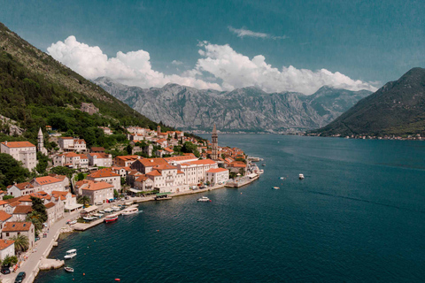 Kotor: visite en bateau de 3 heures de la grotte bleue et de Notre-Dame des rochers