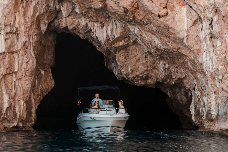 Kotor: visite en bateau de 3 heures de la grotte bleue et de Notre-Dame des rochers