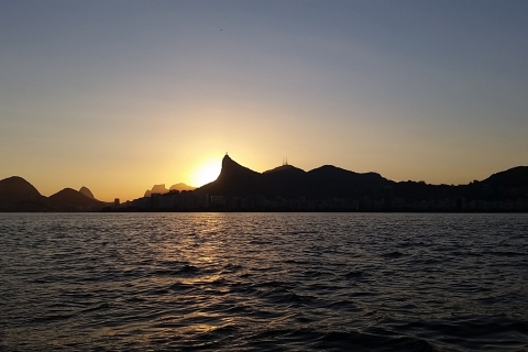 Rio de Janeiro: 3-uur durende zeiltocht op de baai van GuanabaraRio de Janeiro: 3-uur durende zonsondergang zeiltocht op de baai van Guanabara