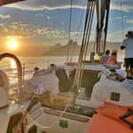 Rio de Janeiro: Tour in barca a vela al tramonto nella baia di Guanabara e bevande