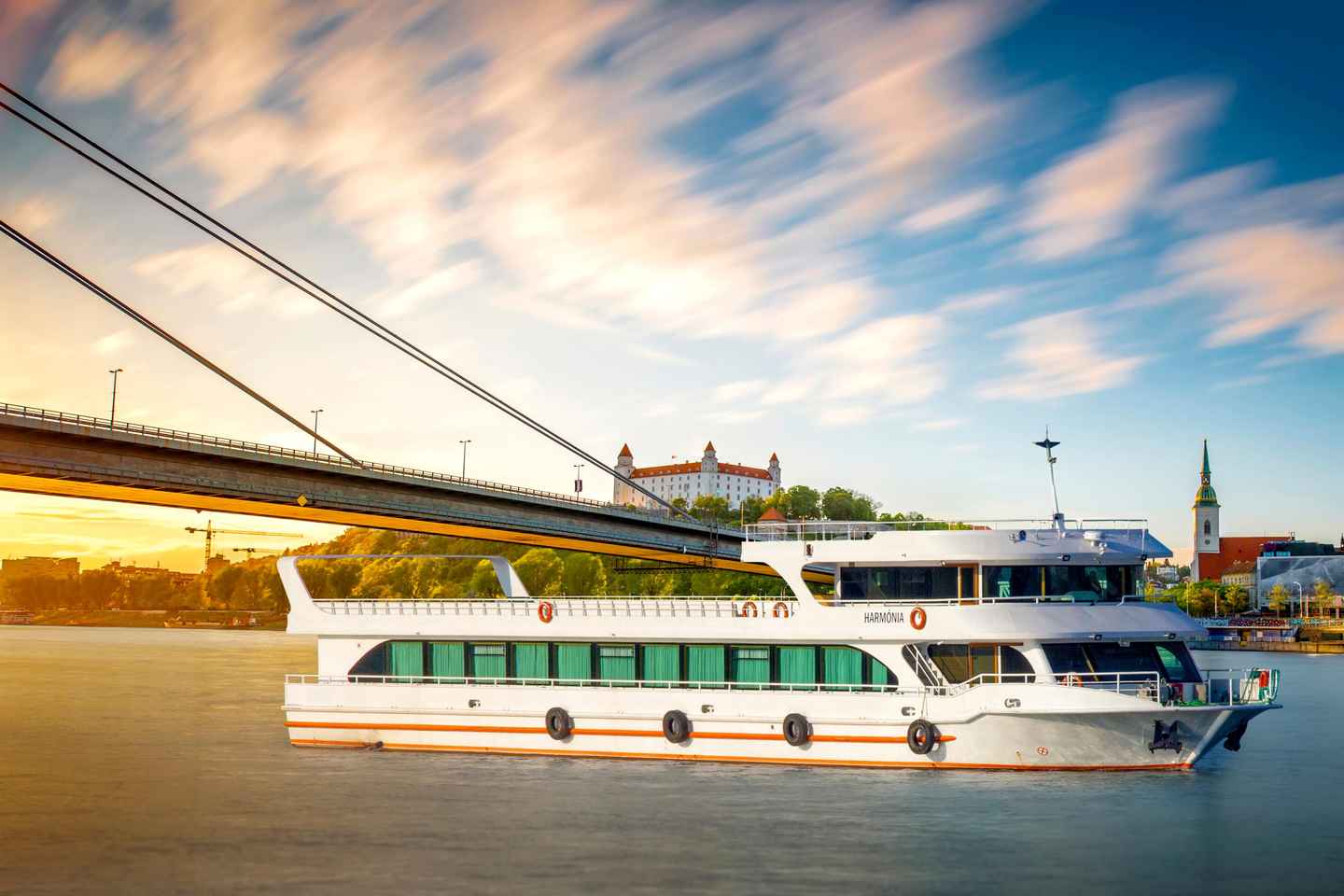Bratislava - Gabčíkovo Roundtrip by boat on the Danube