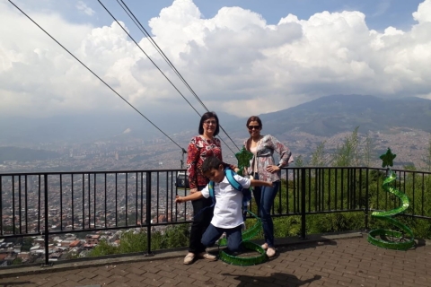 Medellín: Comuna 13, Kolejka linowa i wycieczka po posągach Botero