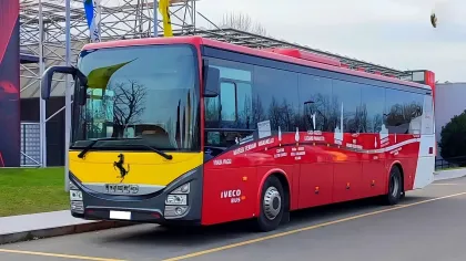 Modena: Bustransfer hin und zurück zum Ferrari Museum Maranello