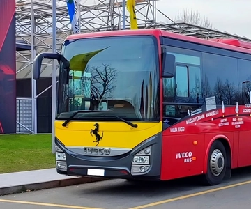 Modena: Round-Trip Bus Transfer to Ferrari Museum Maranello